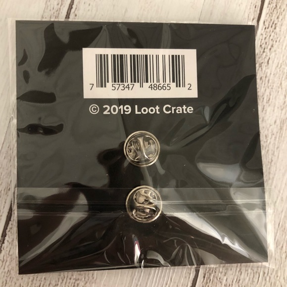 LOOT GAMING COLLECTIBLE PIN - Picture 2 of 2